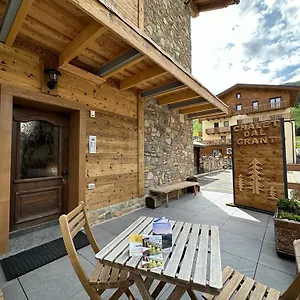 https://chalet-dal-grant.it-lombardy.com